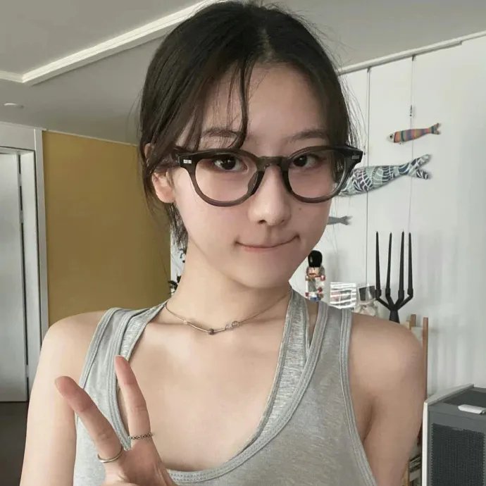 饱餐秀色